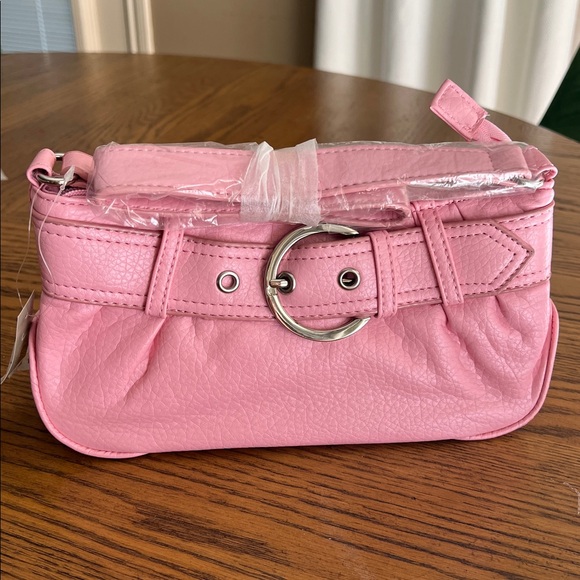 Handbags - Pink Shoulder Bag - Sleek Women’s Handbag